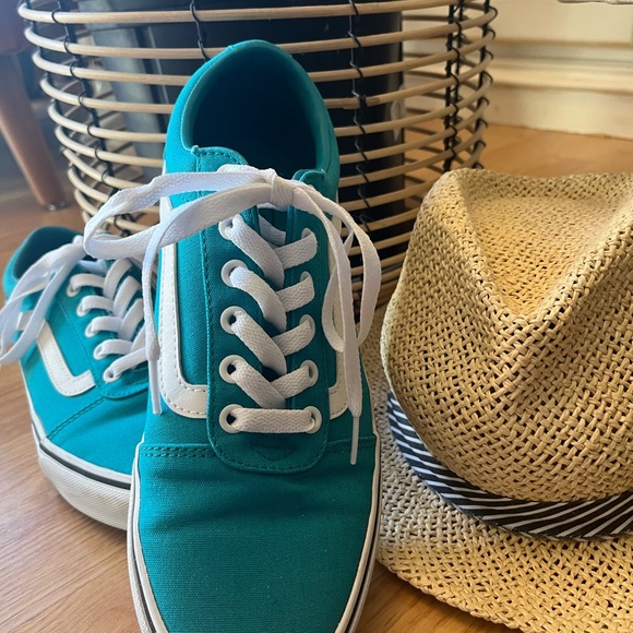 Vans Old Skool Skate Teal and White Athletic Shoes - Picture 2 of 5